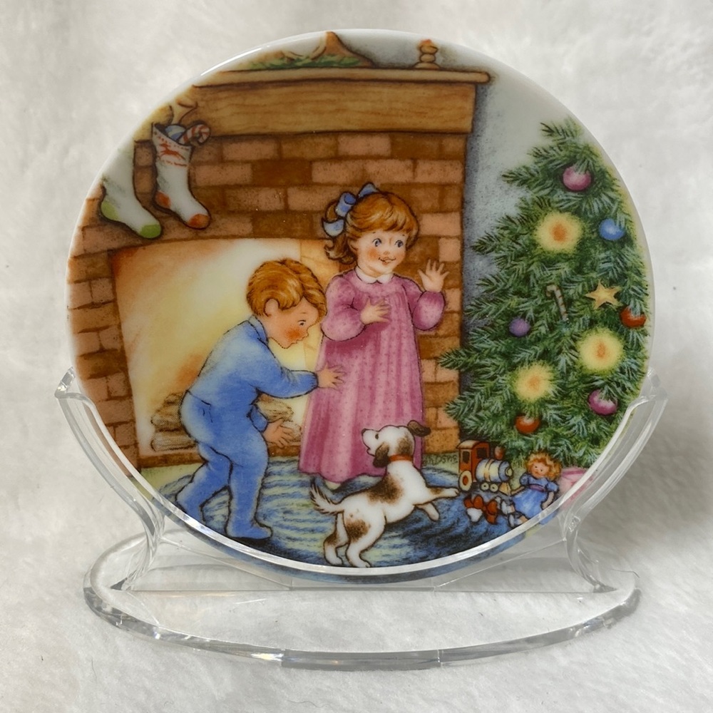 Hallmark Keepsake Vintage 1989 Morning of Wonder Collector’s Plate Ornament